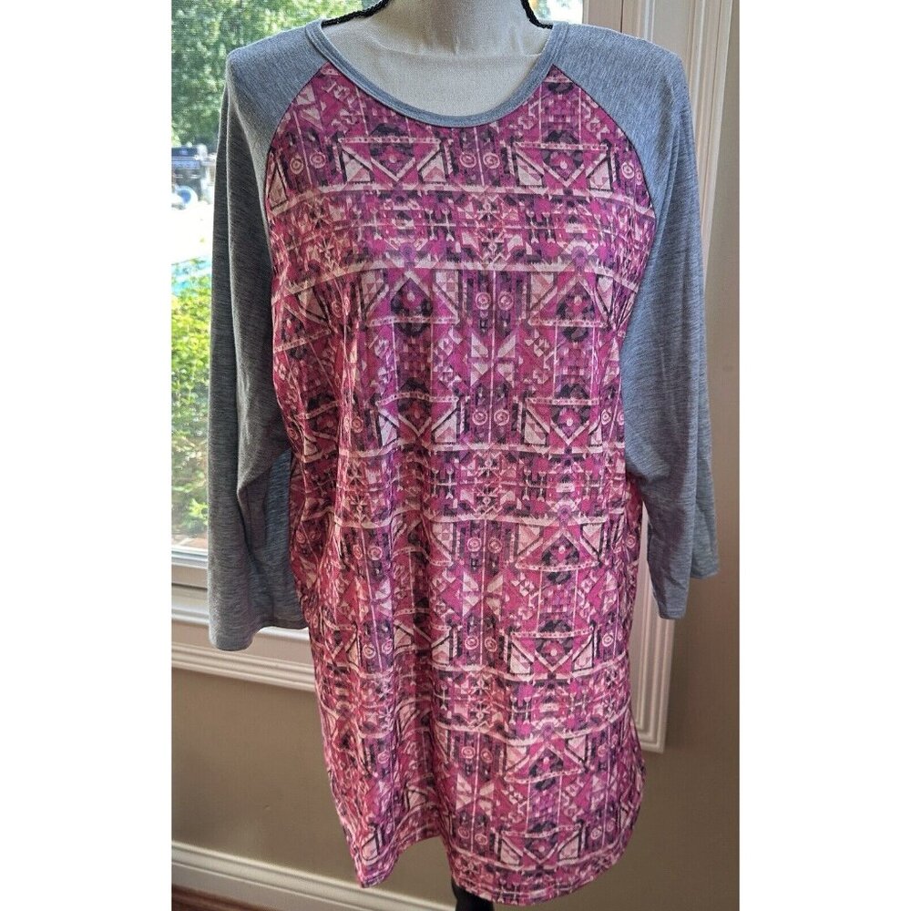 EUC LulaRoe Pink Print Gray‎ Sleeves Plus Size Randy Shirt, Size 3XL